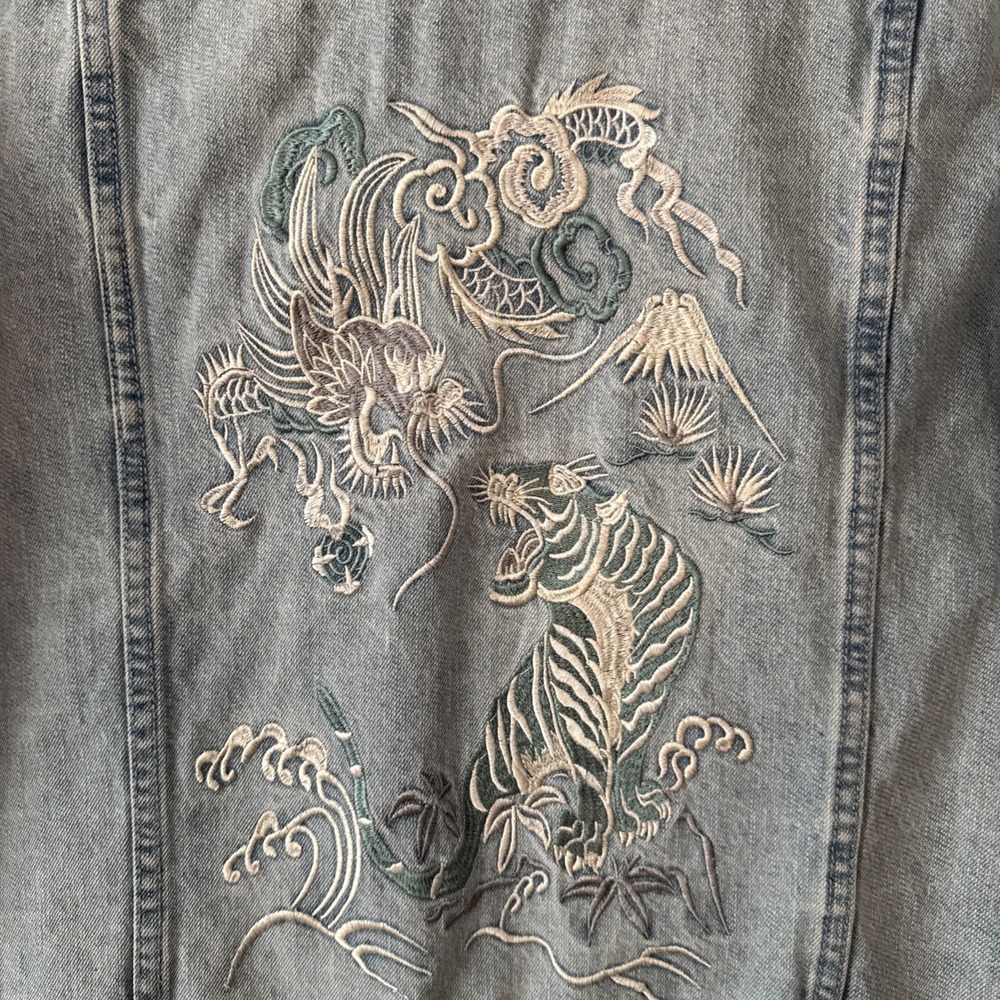 PacSun Jean Jacket M, Embroidered Japan Tiger Dragon Y2K Gorpcore Thrashed Punk